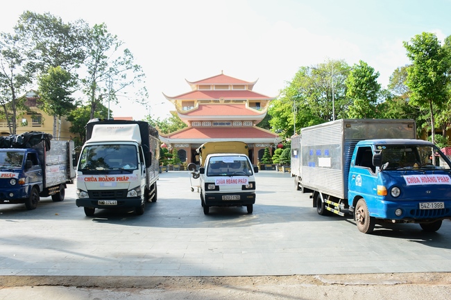 Chùa Hoằng Pháp: Tiếp tục hỗ trợ người dân khó khăn trong đại dịch Covid (đợt 8)